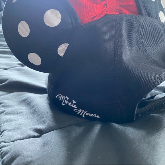 Disneyland Minnie Mouse Ears hat - Picture 2 of 2